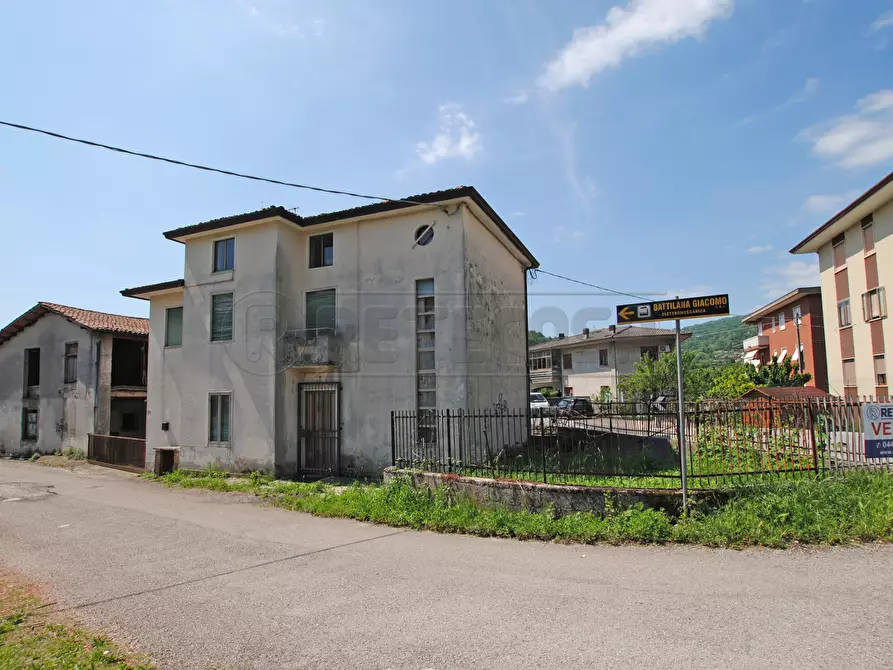 Immagine 1 di Casa indipendente in vendita  in Via Pascoli 19 a Cornedo Vicentino