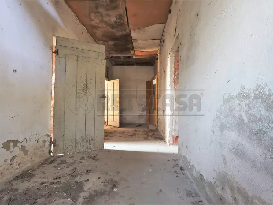 Immagine 13 di Rustico / casale in vendita  in Via delle Grotte a Longare