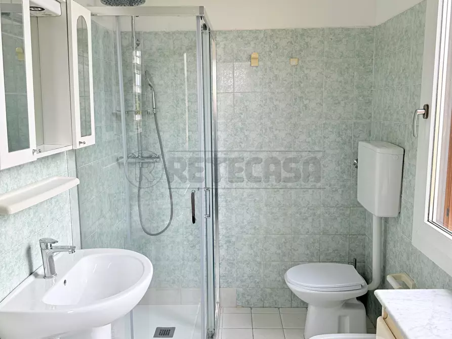 Immagine 12 di Stanza singola in affitto  a Vicenza
