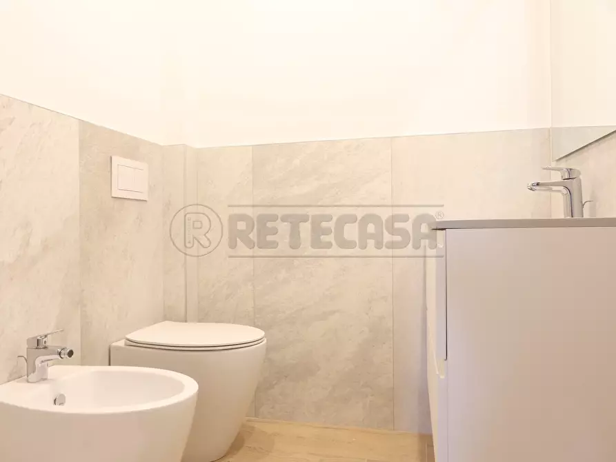 Immagine 21 di Trilocale in vendita  in Via Adamello 30 a Torri Di Quartesolo