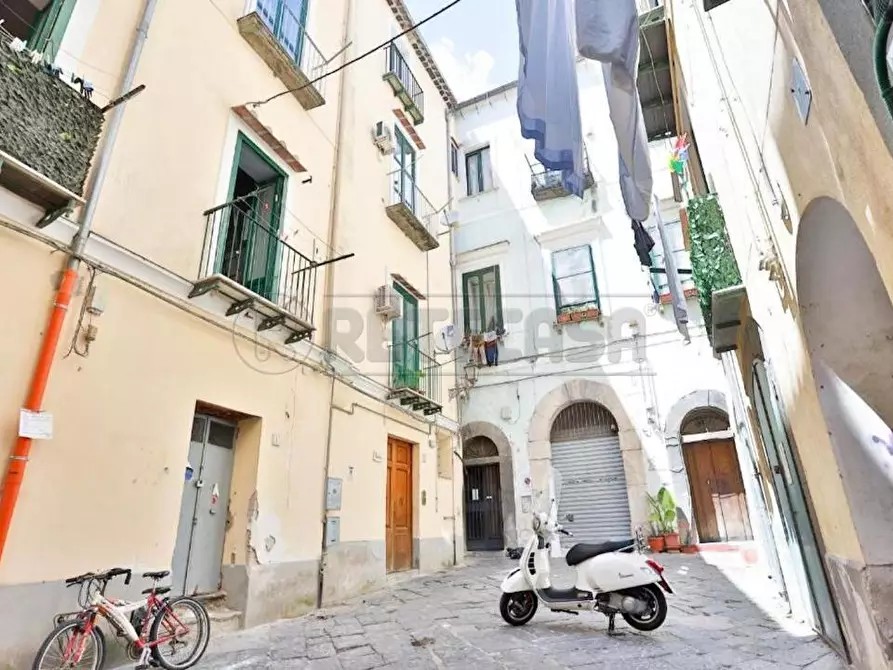 Immagine 1 di Bilocale in affitto  in Via fra Giovanni da Salerno 5 a Salerno