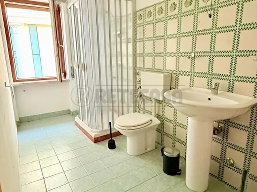 Immagine 19 di Trilocale in vendita  in Via Sandro Pertini 1 a Salerno