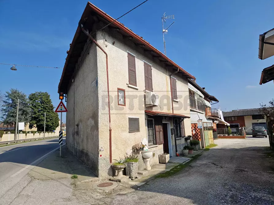 Immagine 1 di Casa indipendente in vendita  in Via Cavour a Robecco D'oglio