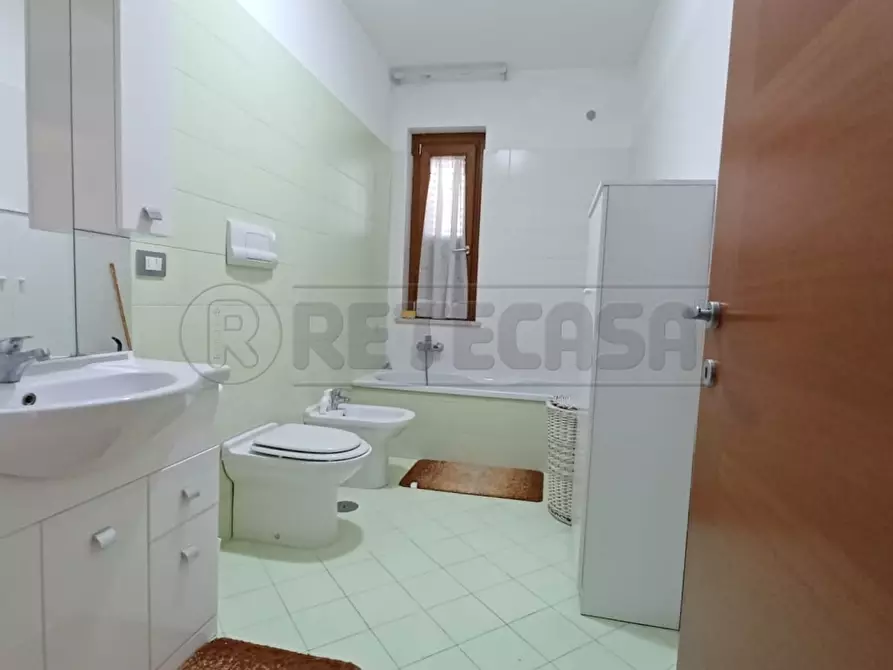 Immagine 19 di Pentalocale in affitto  in Via Padre Colombano a Capodrise