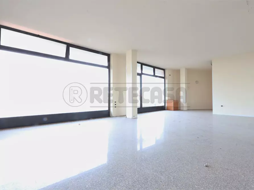 Immagine 15 di Ufficio in vendita  in Via delle Ginestre a Camisano Vicentino