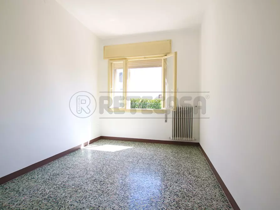 Immagine 5 di Villa in affitto  a Vicenza