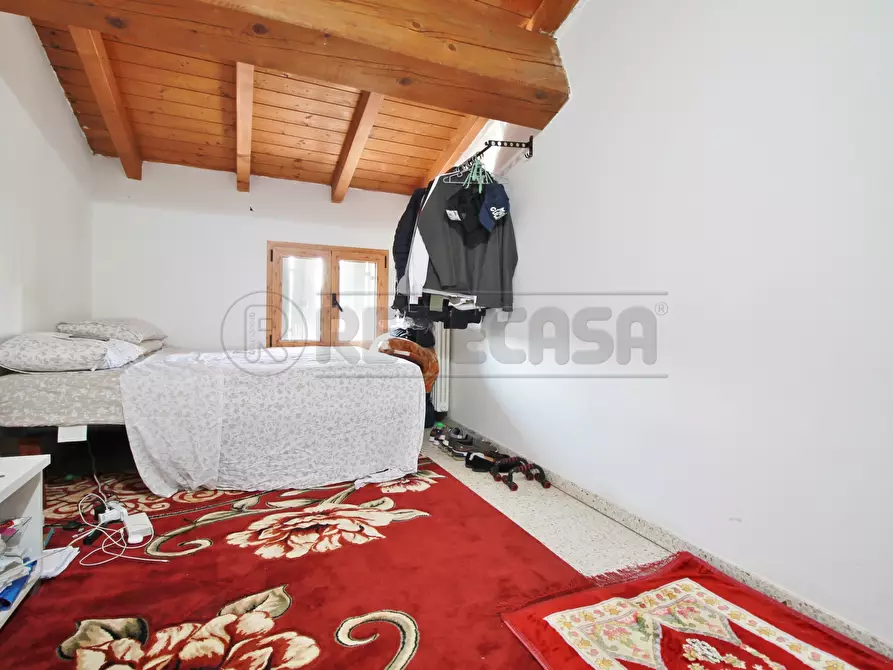 Immagine 6 di Bilocale in vendita  in Via Canova 6 a Gambellara