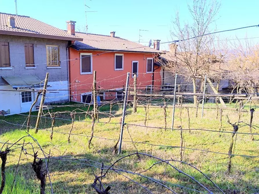 Immagine 26 di Casa bifamiliare in vendita  a Montecchio Maggiore