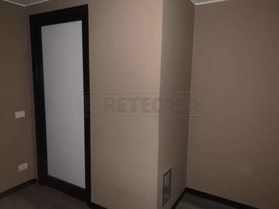 Immagine 29 di Ufficio in vendita  a Seriate