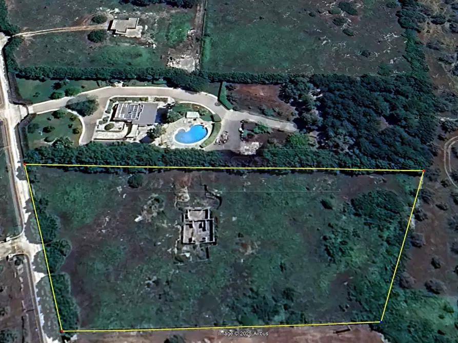 Immagine 8 di Terreno agricolo in vendita  in Contrada Maccallè a Muro Leccese