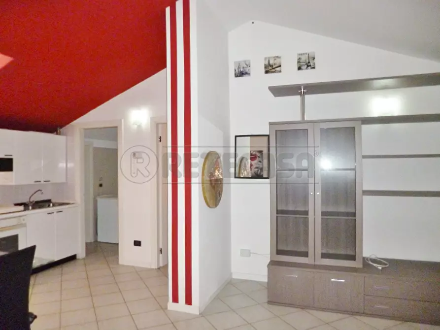 Immagine 5 di Appartamento in vendita  in Piazza Regaù 11 a Zermeghedo