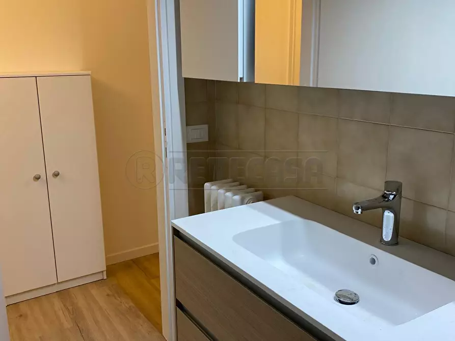 Immagine 11 di Appartamento in affitto  a Vicenza