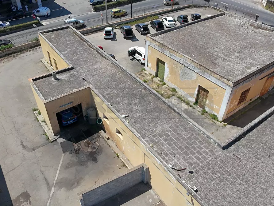 Immagine 3 di Laboratorio in vendita  in Via Neviano 37 a Seclì