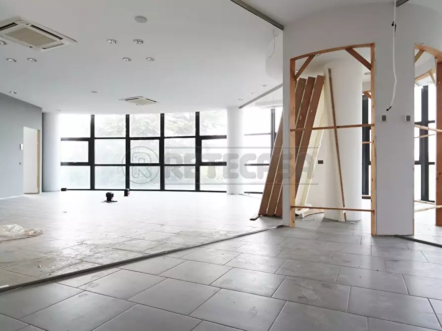 Immagine 26 di Ufficio in affitto  a Vicenza