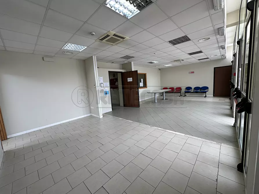 Immagine 22 di Locale commerciale in vendita  a Mazara Del Vallo