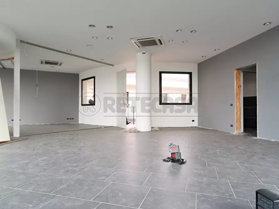 Immagine 24 di Ufficio in affitto  a Vicenza