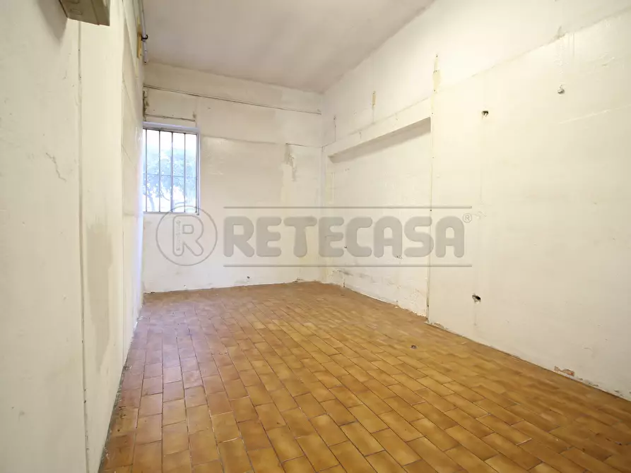 Immagine 10 di Locale commerciale in vendita  a Montecchio Maggiore