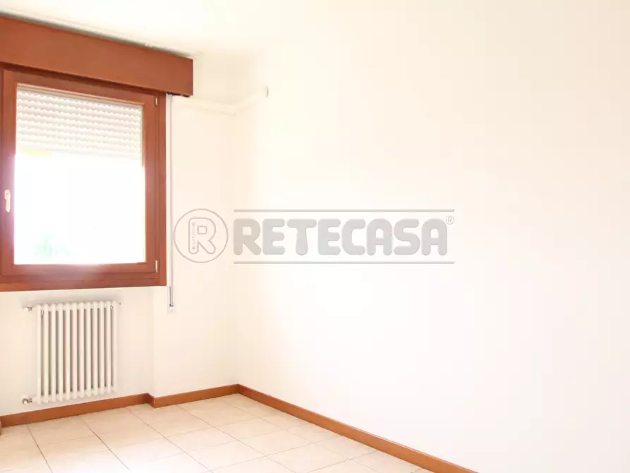 Immagine 13 di Bilocale in vendita  in Via Giovanni Falcone a Barbarano Mossano