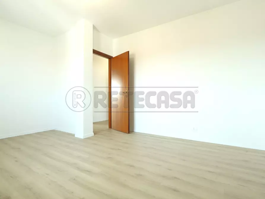 Immagine 29 di Attico in affitto  in Via Cimone 9 a Vicenza