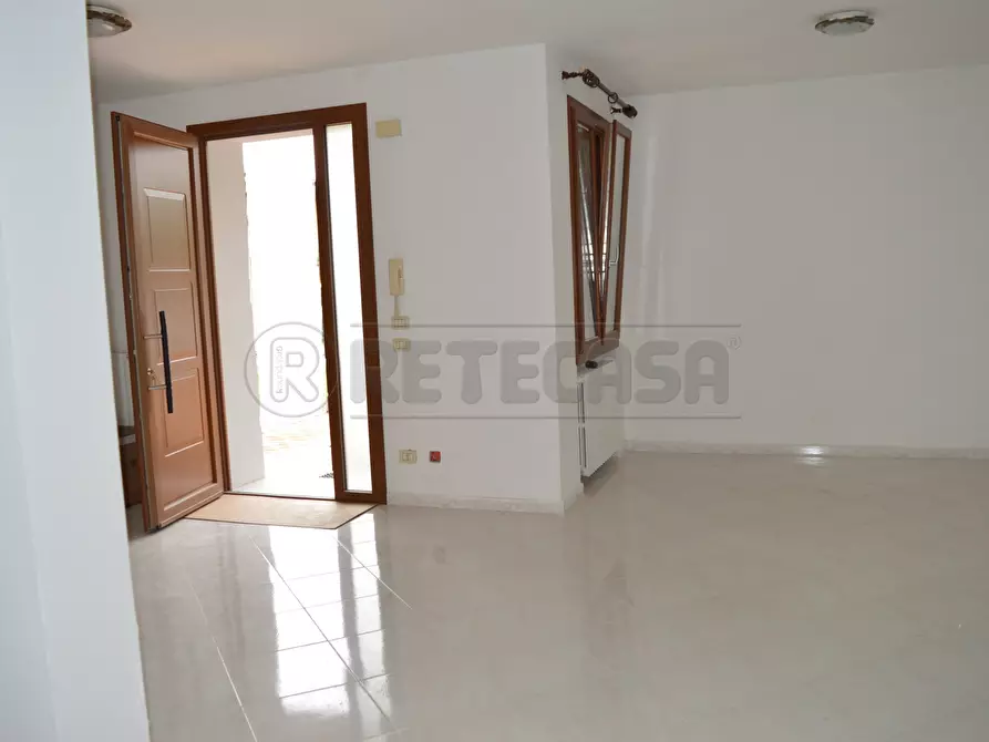 Immagine 1 di Porzione di casa in affitto  a Lonigo