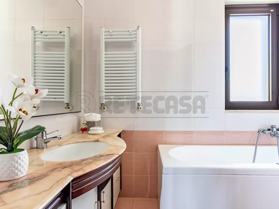 Immagine 18 di Casa bifamiliare in vendita  in Via Don Pancrazio Cucuzziello 16 a Bisceglie