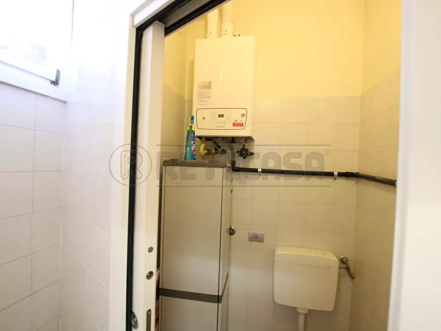 Immagine 15 di Attività commerciale in vendita  in Via Monte Lungo a Arcugnano