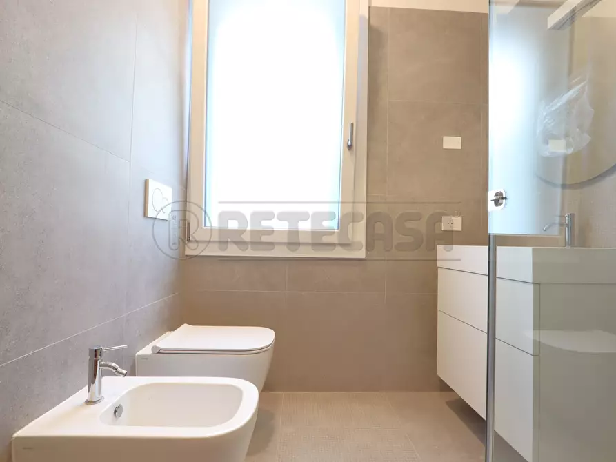 Immagine 7 di Stanza singola in affitto  in via mameli a Vicenza