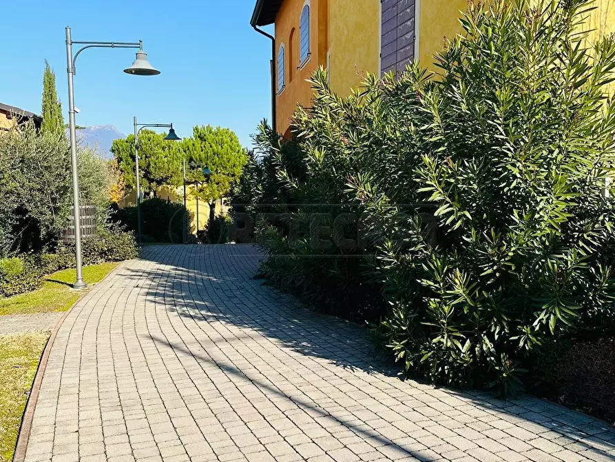 Immagine 46 di Appartamento in affitto  in Via del torchio a Manerba Del Garda