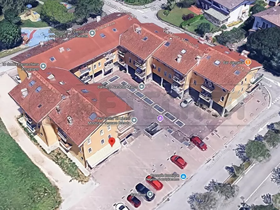 Immagine 9 di Bar / Ristorante in vendita  a Arcugnano