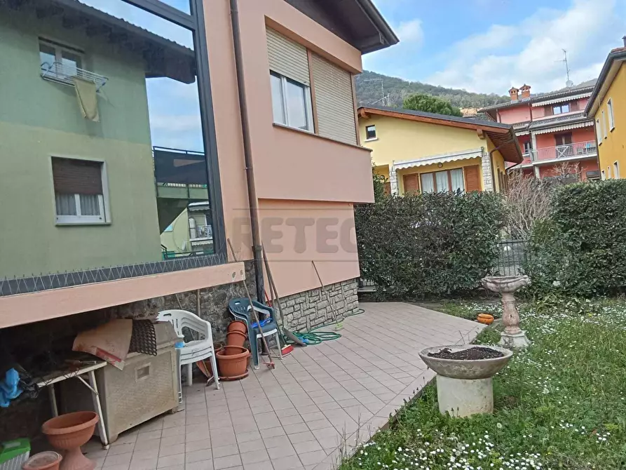 Immagine 8 di Villa in affitto  a Nembro