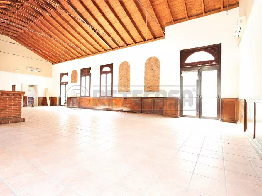 Immagine 4 di Locale commerciale in affitto  a Vicenza