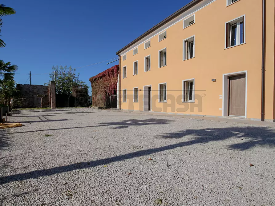 Immagine 20 di Porzione di casa in affitto  in VIA CAPITELLI 21 a Pozzoleone