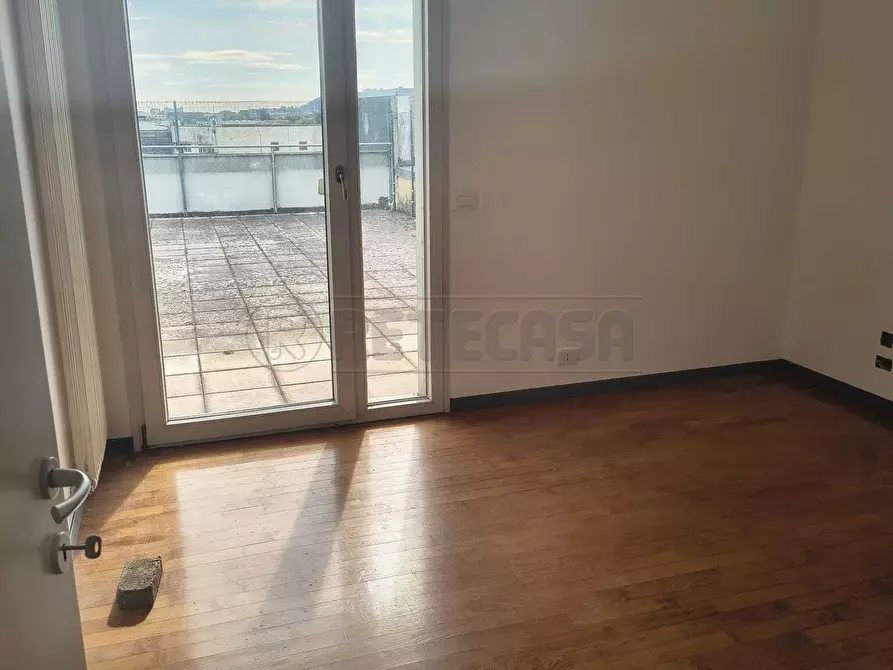Immagine 8 di Appartamento in affitto  a Creazzo