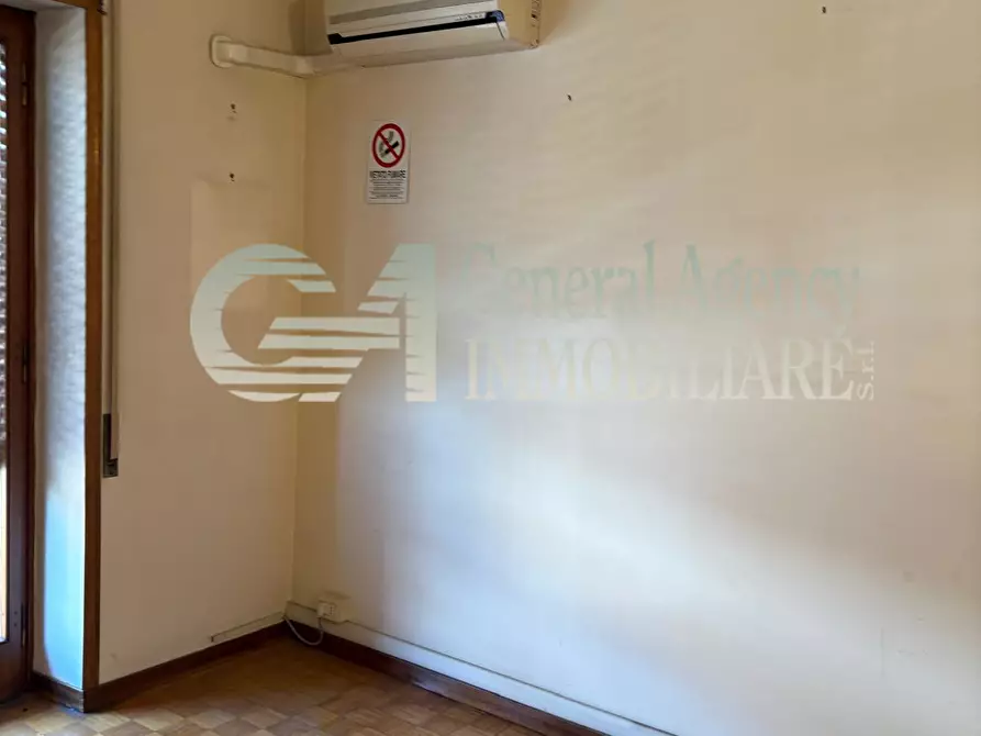 Immagine 52 di Appartamento in vendita  in via guido de ruggiero a Roma