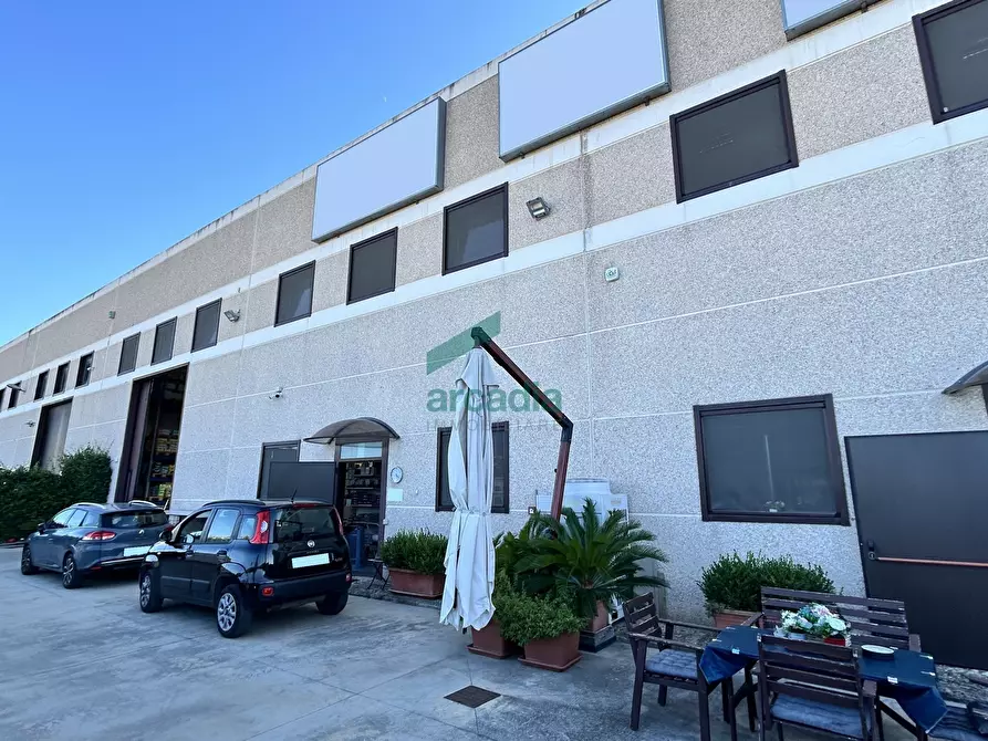 Immagine 33 di Attività artigianale in vendita  in Strada Provinciale Modugno-Bari 83 a Modugno