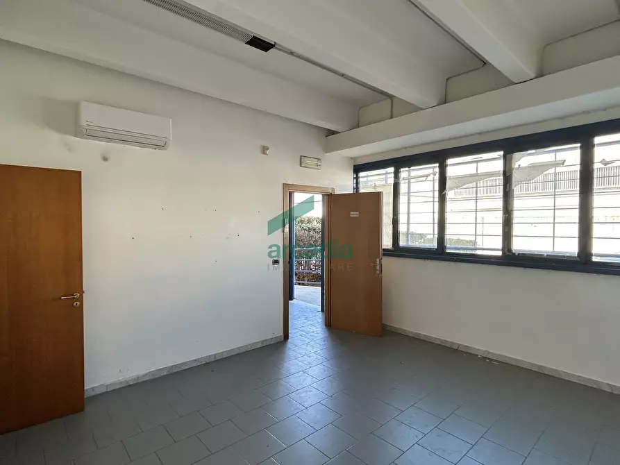 Immagine 19 di Ufficio in affitto  in S.P.231 km 81+100 a Modugno