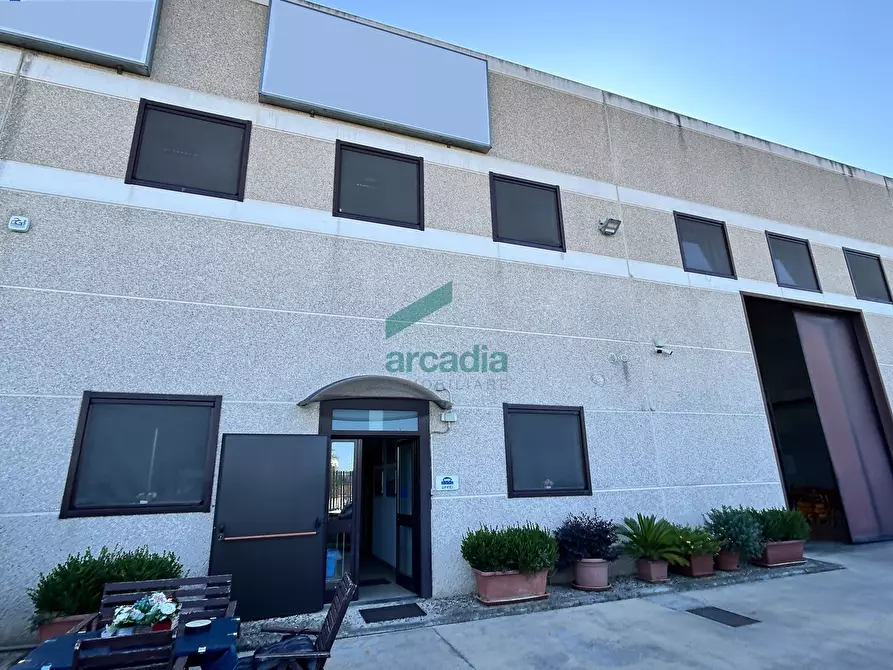 Immagine 34 di Attività artigianale in vendita  in Strada Provinciale Modugno-Bari 83 a Modugno