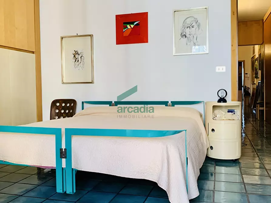 Immagine 11 di Quadrilocale in vendita  in Corso Italia 119 a Bari