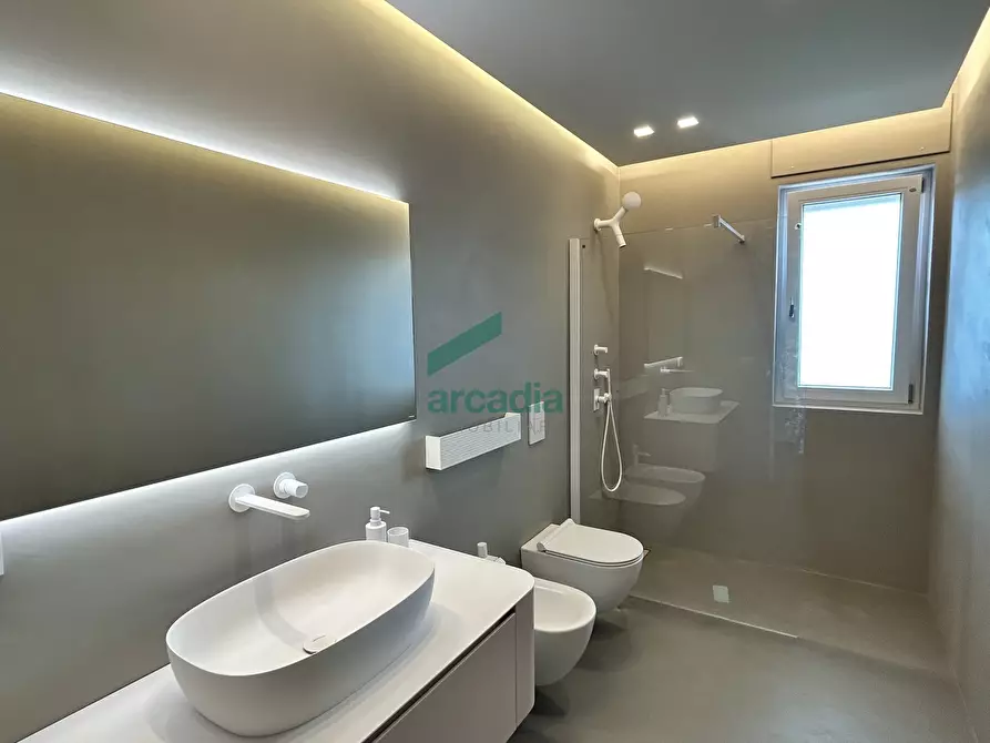 Immagine 6 di Bilocale in affitto  in Via Giovanni Amendola 156 a Bari