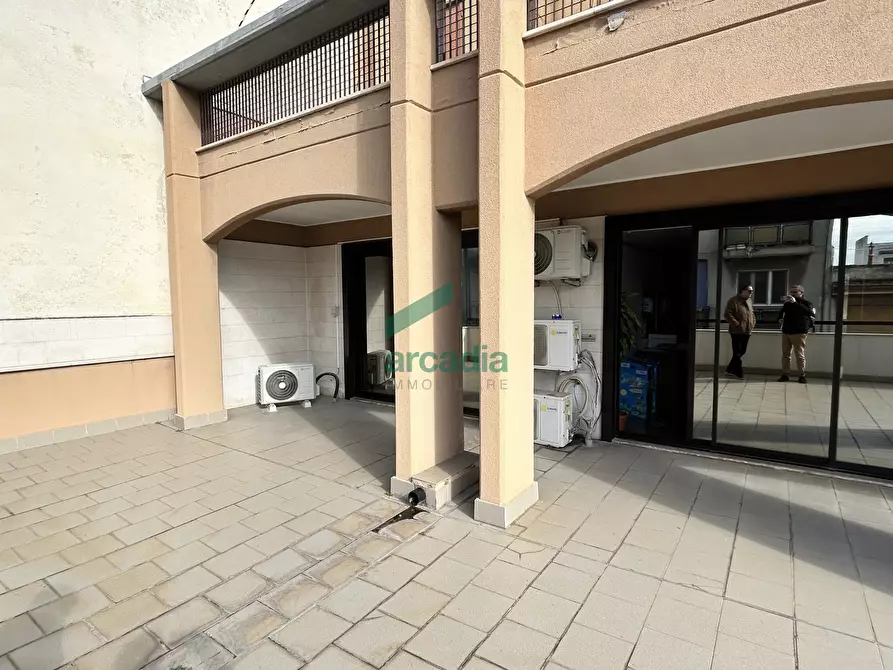 Immagine 7 di Ufficio in vendita  in Via Michele Garruba 47 a Bari