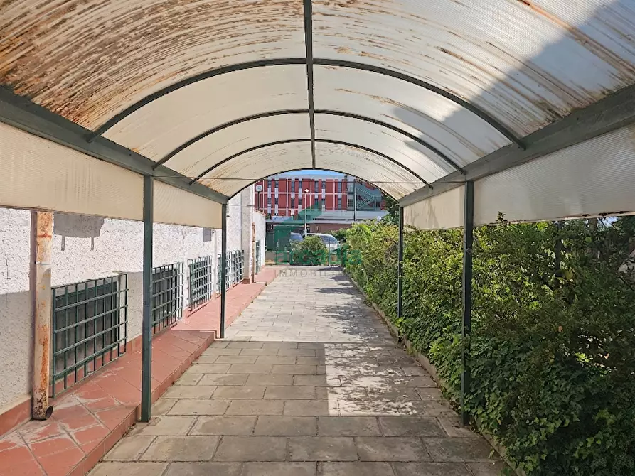 Immagine 12 di Villa in vendita  in Via Nazionale 8/H a Bari
