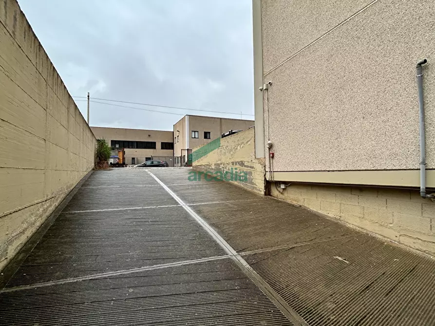 Immagine 30 di Attività artigianale in vendita  in Via dei Vetrai 5 a Modugno