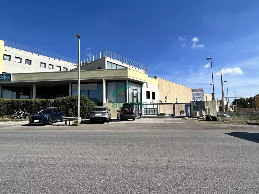 Immagine 1 di Ufficio in affitto  in Via delle Margherite 6 a Modugno