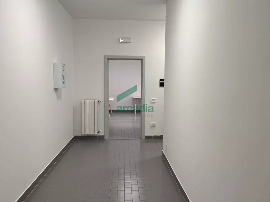 Immagine 23 di Ufficio in vendita  in Via Saverio Milella 2/bis a Bari