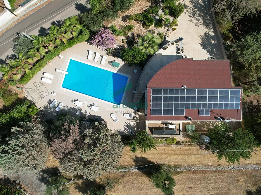 Immagine 2 di Villa in vendita  in Contrada San Michele Monte 15 a Conversano