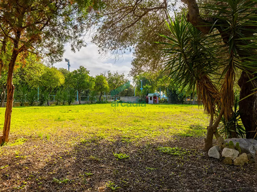 Immagine 61 di Locale commerciale in vendita  in Strada la Grava 16 a Bari