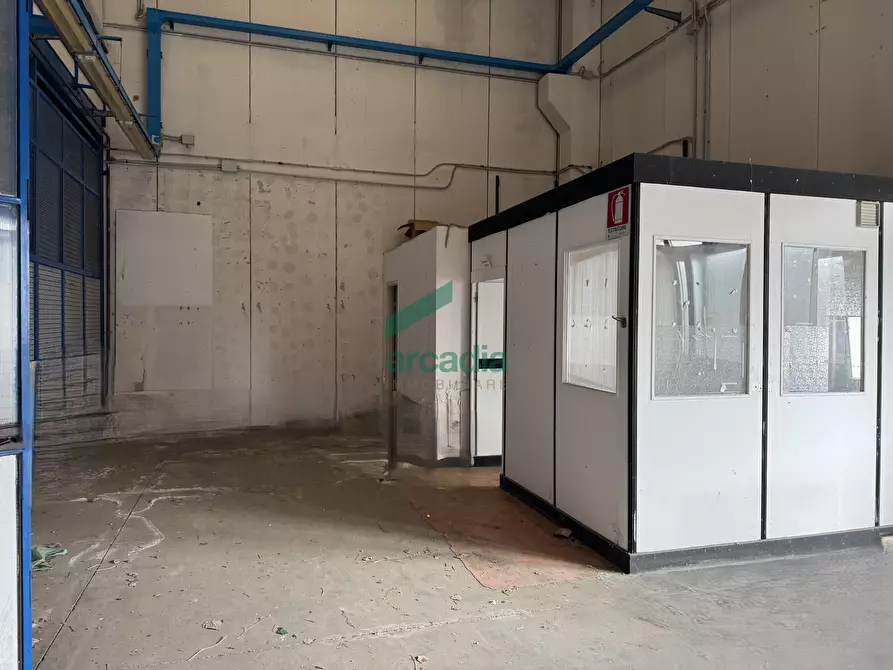 Immagine 9 di Attività artigianale in affitto  in SP231 KM 3,800 a Bitonto