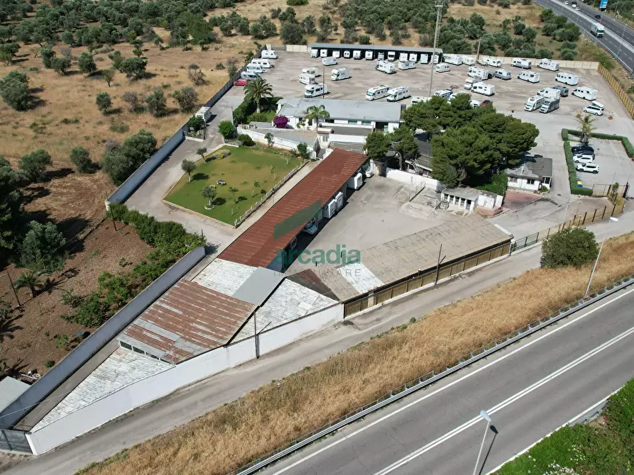 Immagine 3 di Capannone industriale in vendita  in Via Giovanni Gentile 79bis a Bari
