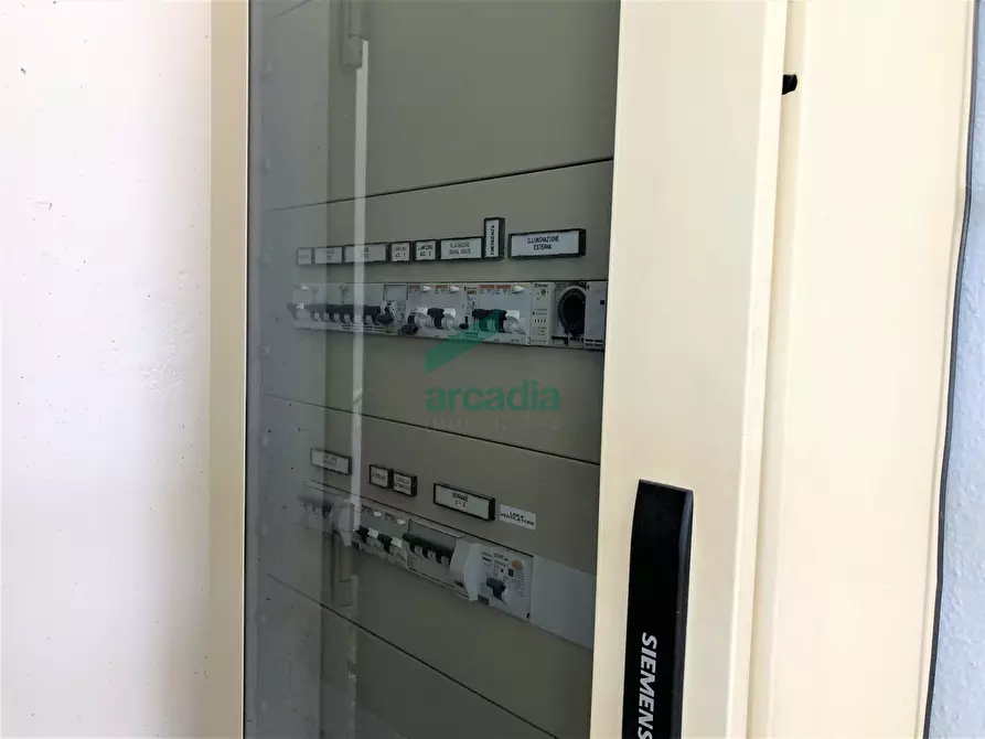 Immagine 27 di Attività artigianale in vendita  in Via delle Magnolie 8 a Modugno