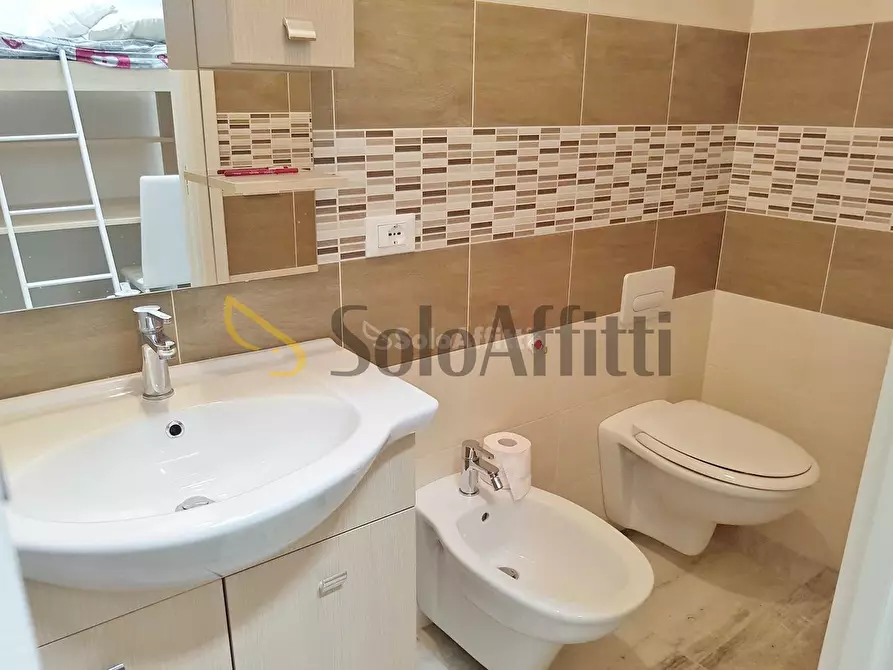 Immagine 11 di Trilocale in affitto  a Catanzaro